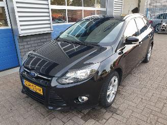 uszkodzony samochody osobowe Ford Focus 1.0 EcoBoost Trend schadevrij 2012/11