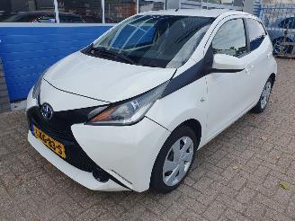 Auto incidentate Toyota Yaris 1.0 VVT-i x 2017/8