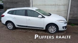 Vrakbiler auto Renault Mégane Megane III Grandtour (KZ), Combi 5-drs, 2008 / 2016 1.2 16V TCE 115 2013/8