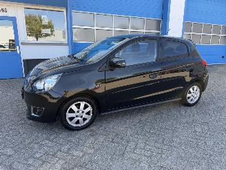skadebil auto Mitsubishi Space-star 1.0  INTENSE 2015/2