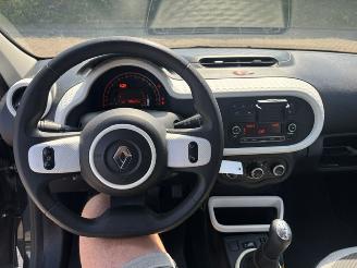 Renault Twingo 1.0 SCE Collection picture 14
