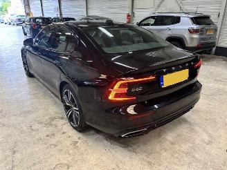 Coche accidentado Volvo S-60 2.0 T4 R-Design Automaat NAP 2020/11