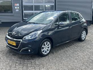 Voiture accidenté Peugeot 208 1.2 Pure Tech Blue Lion 5drs 2017/11