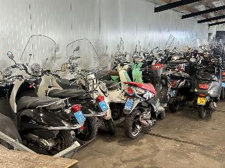 Overige  30+ scooters op voorraad picture 6