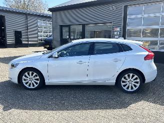 Volvo V-40 1.6 T2 Summum picture 2