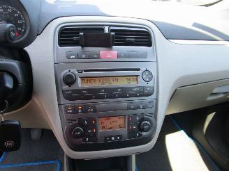 Fiat Grande Punto 1.4-16V Dynamic 5drs picture 13