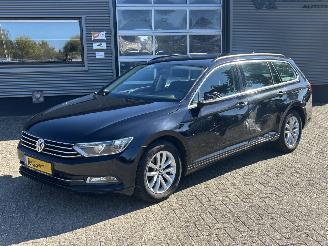 Vaurioauto  passenger cars Volkswagen Passat Variant 1.6 TDI Highline 2016/11