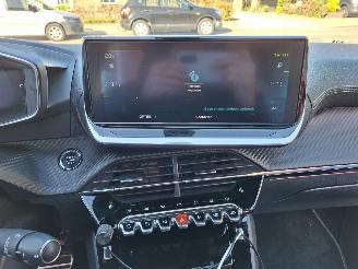 Peugeot 208 E 208 OBC defekt picture 11