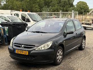 Auto incidentate Peugeot 307  2004/10