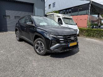 uszkodzony samochody osobowe Hyundai Tucson 1.6 T-GDI PHEV E-Motion (SUV 5-dr.) 2026/3