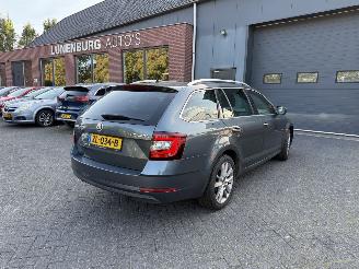 krockskadad bil auto Skoda Octavia 1.0 TSI  AUTOMAAT  Greentech Style Business 2019/6
