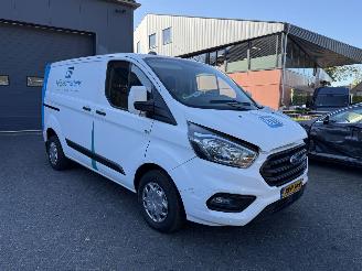 krockskadad bil bedrijf Ford Transit Custom 280 2.0 TDCI L1H1 Trend 2020/12