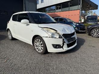 Suzuki Swift 1.2 Exclusive EASSS (Hatchback 3-dr.) picture 6