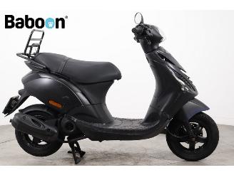 Piaggio  Zip 25KM picture 1