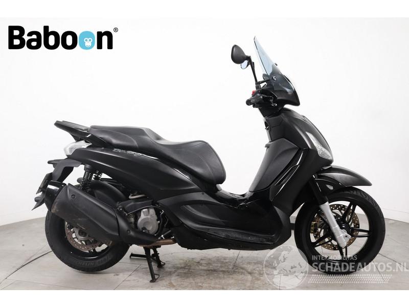Piaggio Beverly 350 Sport Touring ABS