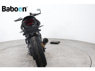 Triumph Street Triple R picture 3