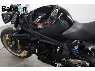 Triumph Street Triple R picture 18