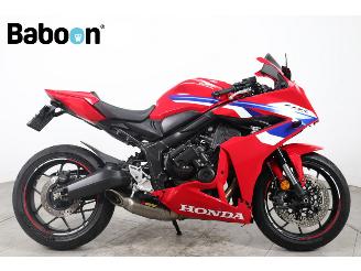 krockskadad bil motor Honda  CBR 650 R 2025/10