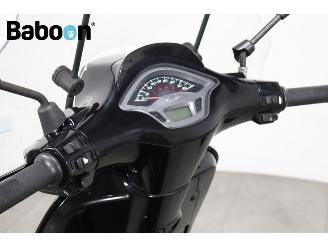 Vespa  Sprint 25KM picture 11