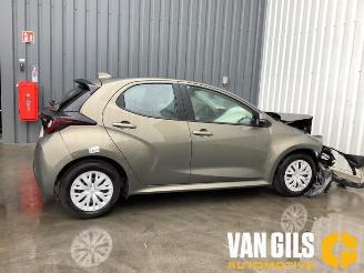 Vrakbiler auto Toyota Yaris Yaris IV (P21/PA1/PH1), Hatchback, 2020 1.5 12V Hybrid 115 2021/7