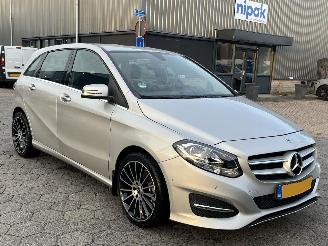 Unfallwagen Mercedes B-klasse 180 Prestige AUTOMAAT 2018/4