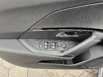 Peugeot e-2008 EV GT 50 kWh PANO. picture 14