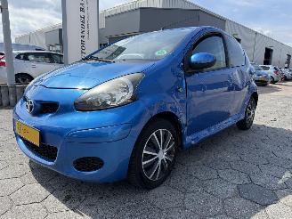 Unfallwagen Toyota Aygo 1.0-12V Dynamic Navigator 2011/10