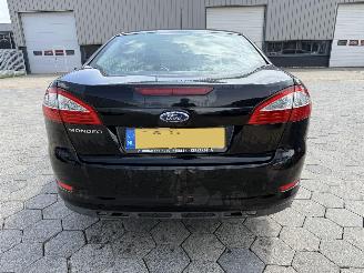 Ford Mondeo 1.6-16V Trend picture 5