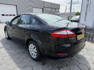 Ford Mondeo 1.6-16V Trend picture 6