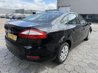 Ford Mondeo 1.6-16V Trend picture 4
