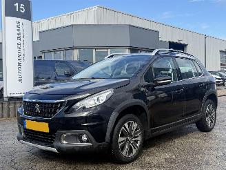 Vaurioauto  passenger cars Peugeot 2008 1.2 PureTech Allure 2017/9