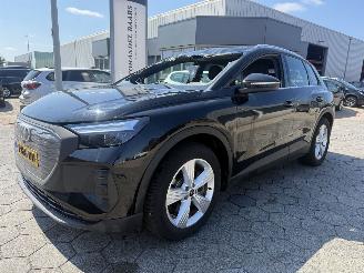Voiture accidenté Audi E-tron 40 Edition 77 kWh 2023/6