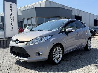 Coche accidentado Ford Fiesta 1.4 Ghia AUTOMAAT 2011/4