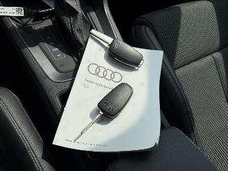 Volkswagen Golf 45 TFSI e S edition picture 23