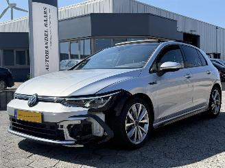 Vaurioauto  passenger cars Volkswagen Golf 1.5 TSI R-Line Business PANO AUTOMAAT 2021/1