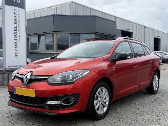 Coche accidentado Renault Mégane Estate Panoramadak 1.2 TCe Limited 2016/6