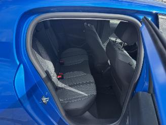 Peugeot 208 1.2 PureTech 100 Allure picture 12
