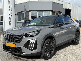 Damaged car Peugeot 2008 1.2 Hybrid 136 GT 2024/12
