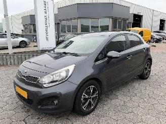 Damaged car Kia Rio 1.2 CVVT Super Pack 2014/2