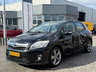Unfallwagen Toyota Auris 1.8 Full Hybrid Executive 2013/12