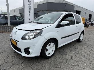 Voiture accidenté Renault Twingo 1.2-16V Collection 2011/4