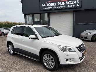 damaged passenger cars Volkswagen Tiguan 2.0 TDI Sport&Style 4Motion AIRCO 4x4 170pk 2009/4
