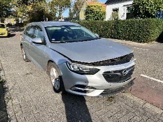damaged passenger cars Opel Insignia 1.5 Turbo SPORTS TOURER 2017/8