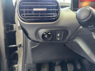 Citroën C4 cactus 1.2 PureTech Business picture 26