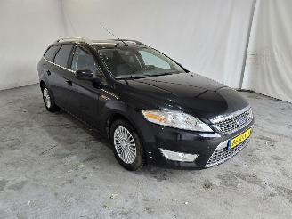 Vaurioauto  passenger cars Ford Mondeo Wagon 2.0-16V Limited 2010/1