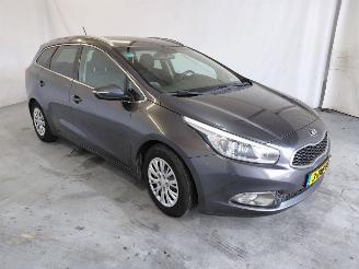 skadebil auto Kia Cee d Sportswagon 1.6 GDI BusinessLine 2015/2