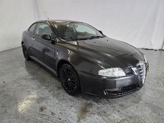krockskadad bil auto Alfa Romeo GT 1.8 T.Spark Distinctive 2006/3