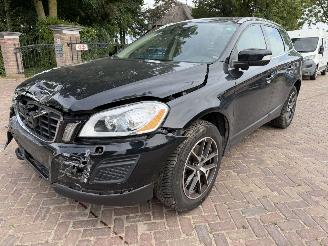 Coche accidentado Volvo Xc-60 2.4 D5 AWD Summum 215 pk 2012/2
