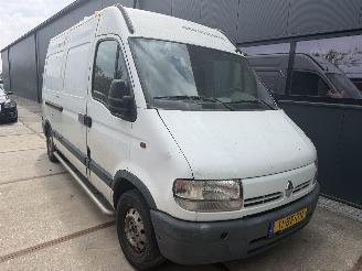  Renault Master T33 2.2dCi L2H2 2002/9
