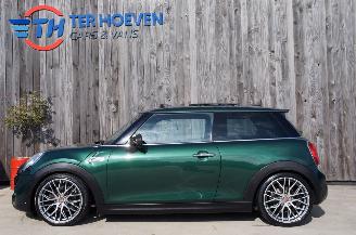 skadebil auto Mini Cooper S SD F56 Automaat Airco Navi Cruise Pano Stoelverwarming 125KW Euro 6 2015/3